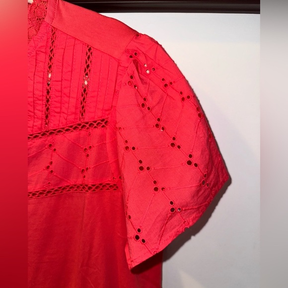 NWT Lane Bryant Eyelet & Knit Notch-Neck Top Size 14/16 Plus - Picture 3 of 6